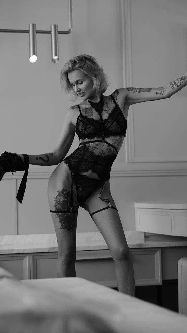 Independent companion Alisa Vip Escort in Naples, Florida - HoneyAffair